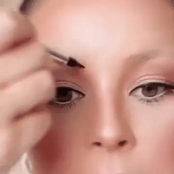 OFERTĂ 1+1 GRATUIT Creion Cosmetic pentru Sprâncene 3D – Ofertele Zilei